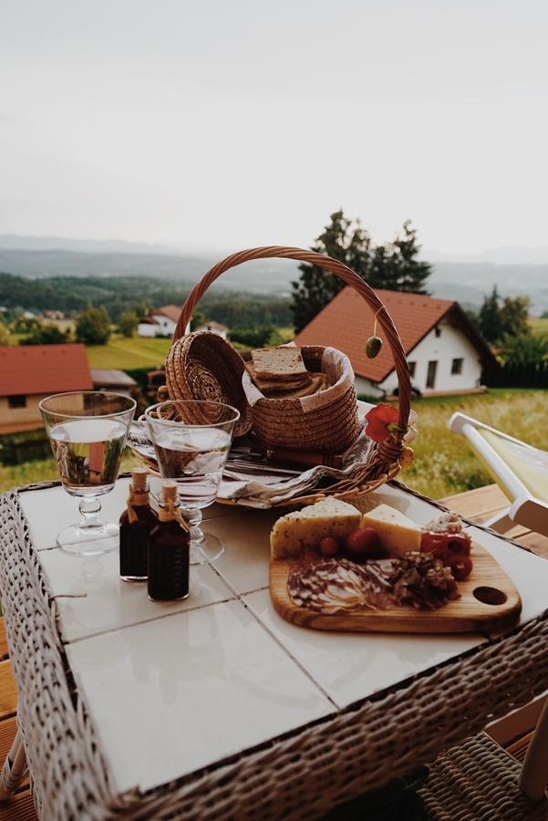 Отель Panorama Glamping Visole Словенска-Бистрица Экстерьер фото